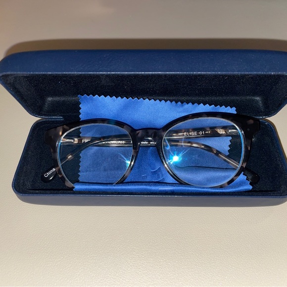 Freyrs Eyewear Elise Blue Light Glasses - Picture 6 of 6